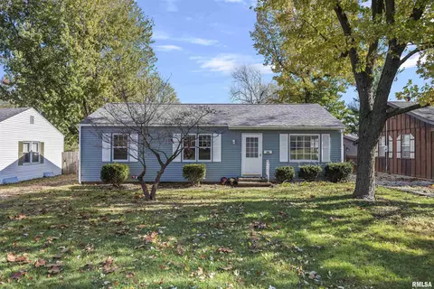 1604 Hardin Ave, Jacksonville, IL 62650