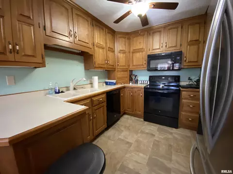 60 Emporia Ave, Springfield, IL 62702 photo 12