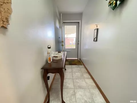 60 Emporia Ave, Springfield, IL 62702 photo 5