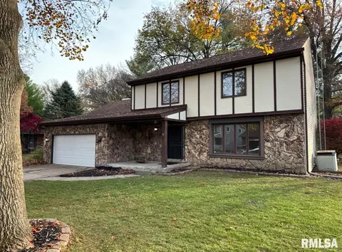 6 Hyde Park Pl, Springfield, IL 62703