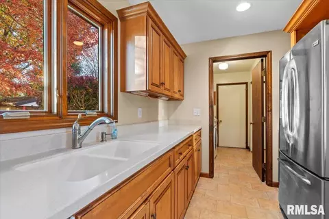 105 Oxford Rd, Springfield, IL 62704 photo 13