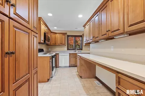 105 Oxford Rd, Springfield, IL 62704 photo 16
