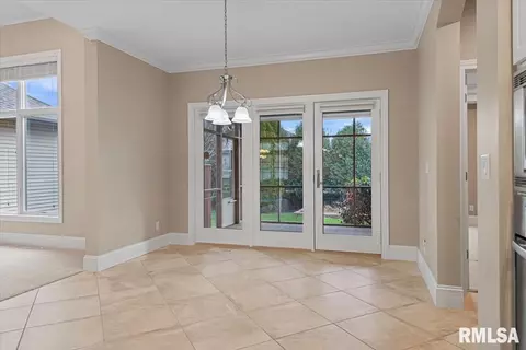 2412 Wimbledon Pl, Springfield, IL 62704 photo 17