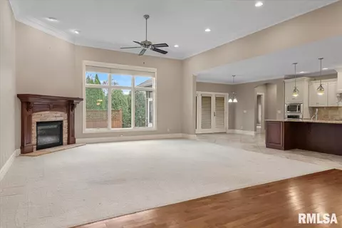 2412 Wimbledon Pl, Springfield, IL 62704 photo 7
