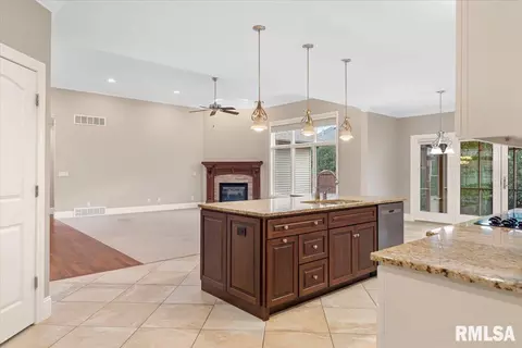 2412 Wimbledon Pl, Springfield, IL 62704 photo 20