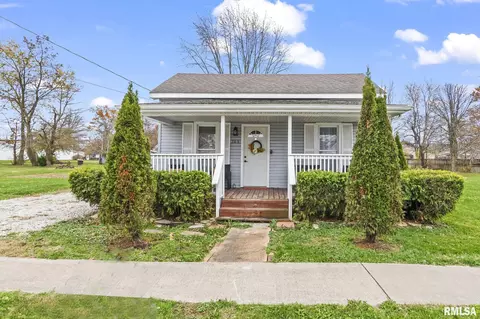 209 West St, Franklin, IL 62638