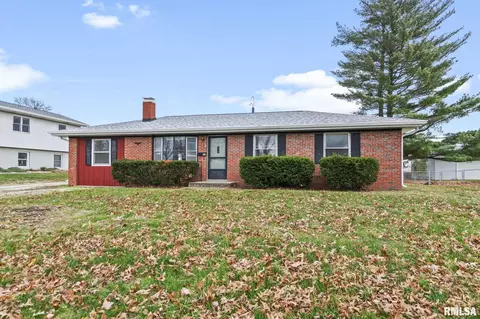 46 Bonniebrook Rd, Chatham, IL 62629