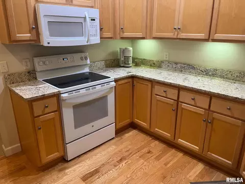 4348 Creek Dr, Springfield, IL 62711 photo 3