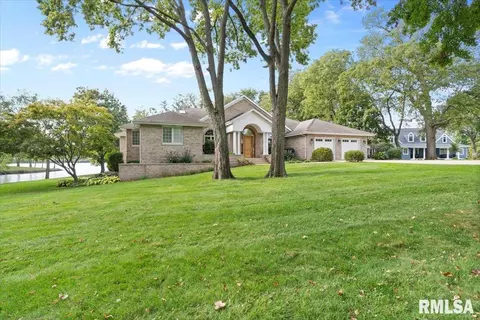 8 The Elms Ln, Springfield, IL 62712 photo 4