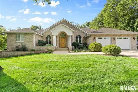 8 The Elms Ln, Springfield, IL 62712 photo 3
