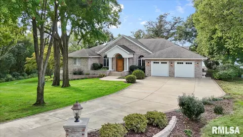 8 The Elms Ln, Springfield, IL 62712 photo 2