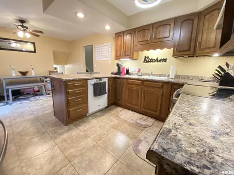 106 Windsor Rd, Springfield, IL 62702 photo 7