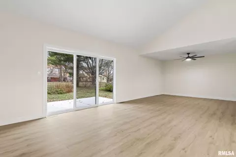 15 Hyde Park Pl, Springfield, IL 62703 photo 4