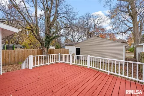 Exterior - 842 S Macarthur Blvd, Springfield, IL 62704 photo 6 of 11