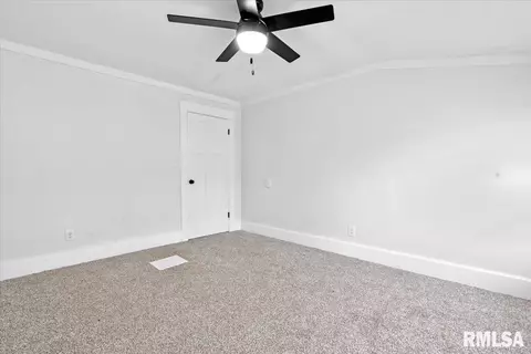 Bedroom - 842 S Macarthur Blvd, Springfield, IL 62704 photo 7 of 10