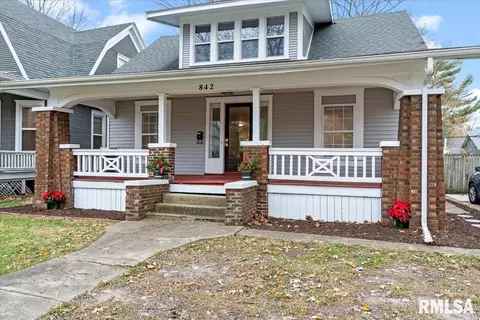 Exterior - 842 S Macarthur Blvd, Springfield, IL 62704 photo 3 of 11