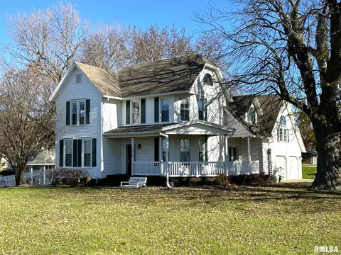 3291 Westview Dr, Galesburg, IL 61401