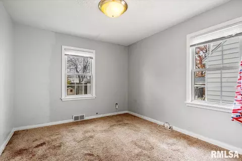 2405 S State St, Springfield, IL 62704 photo 17