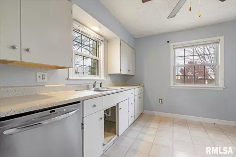 2405 S State St, Springfield, IL 62704 photo 12