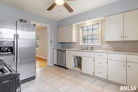 2405 S State St, Springfield, IL 62704 photo 13