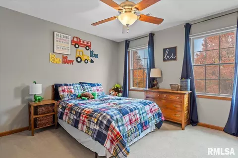 Bedroom - 4532 Greenbriar Dr, Springfield, IL 62711 photo 5 of 8