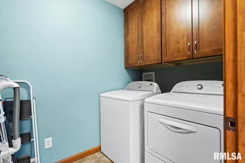 Other - 4532 Greenbriar Dr, Springfield, IL 62711 photo 7 of 12