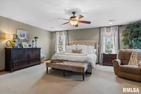 Bedroom - 4532 Greenbriar Dr, Springfield, IL 62711 photo 2 of 8