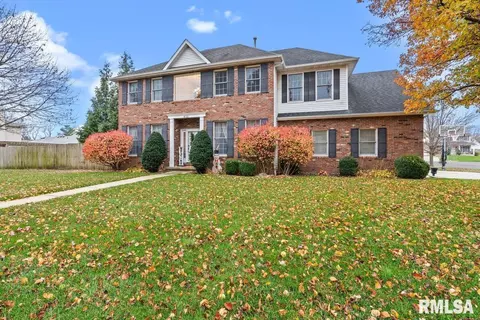 Exterior - 4532 Greenbriar Dr, Springfield, IL 62711 photo 2 of 16