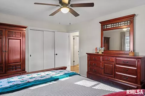 Bedroom - 2204 Westview Dr, Springfield, IL 62704 photo 2 of 4