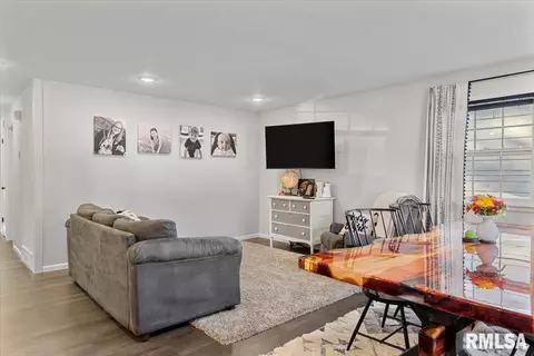 Other - 2204 Westview Dr, Springfield, IL 62704 photo 3 of 13