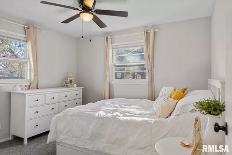 Bedroom - 2204 Westview Dr, Springfield, IL 62704 photo 3 of 4
