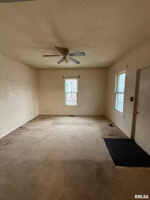 2171 S 14th St, Springfield, IL 62703 photo 2