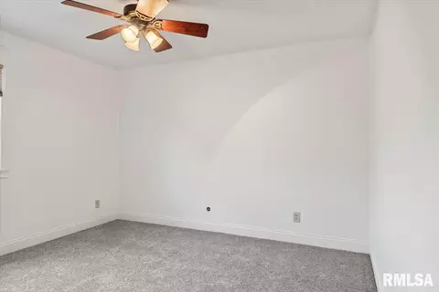 877 Roanoke Dr, Springfield, IL 62702 photo 26