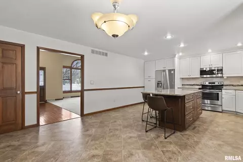 2000 Clarion Dr, Springfield, IL 62711 photo 16