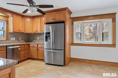 3016 E Lake Shore Dr, Springfield, IL 62707 photo 17