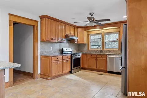 3016 E Lake Shore Dr, Springfield, IL 62707 photo 14