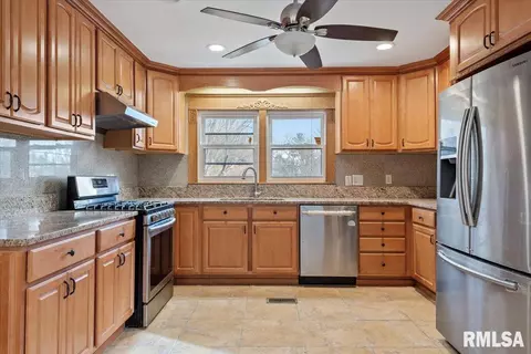 3016 E Lake Shore Dr, Springfield, IL 62707 photo 15