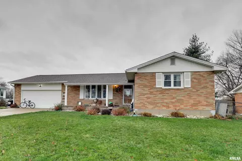 1015 Gerard Ave, Quincy, IL 62305