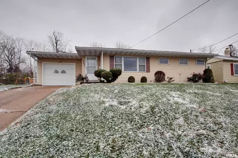 2315 Harrison St, Quincy, IL 62301