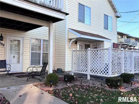 708 Huckleberry Heights Dr, Hannibal, MO 63401