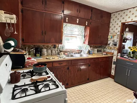 407 Dawson St, Springfield, IL 62702 photo 9