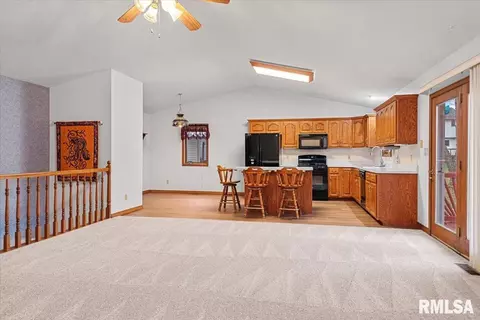 2009 Montague Dr, Springfield, IL 62702 photo 6