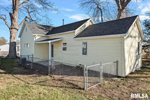 375 E Washington St, Greenview, IL 62642 photo 17