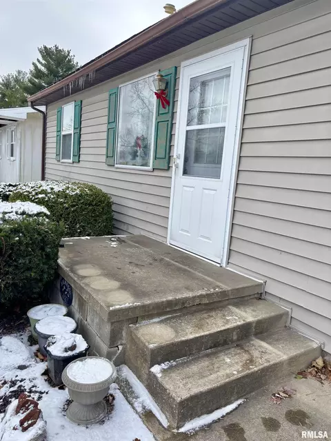 3137 Camereigh Dr, Springfield, IL 62707 photo 2