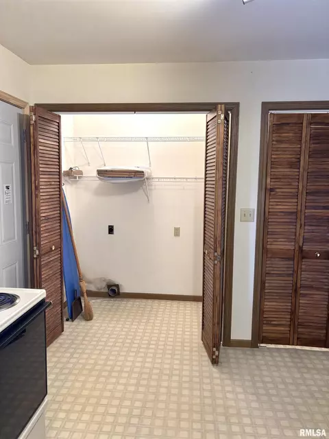 3137 Camereigh Dr, Springfield, IL 62707 photo 14