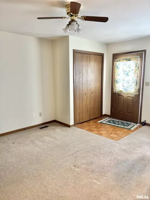 3137 Camereigh Dr, Springfield, IL 62707 photo 6