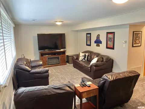 2236 Lynnhaven Dr, Springfield, IL 62704 photo 26