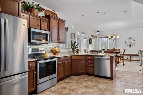 9 Waters Edge Blvd, Springfield, IL 62712 photo 14