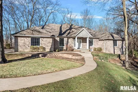 1060 Annandale Rd, New Berlin, IL 62670