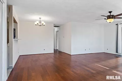 48 Brookside Pl, Springfield, IL 62704 photo 3